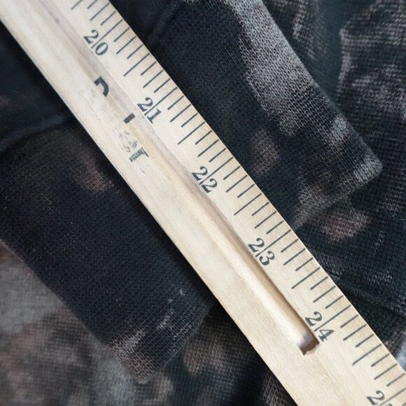 Undefeated Sweatshirt M Black Tie Dye Embroidered Can't Lose - Picture 8 of 8